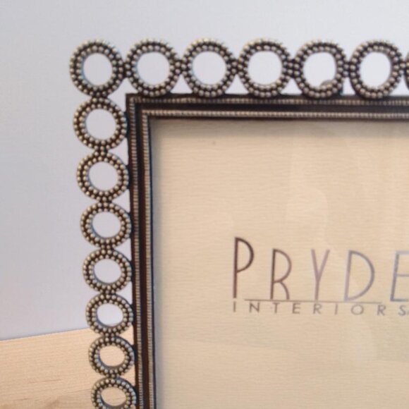 Pair of PRYDE Interiors Metal Photo Frames - Picture 4 of 7